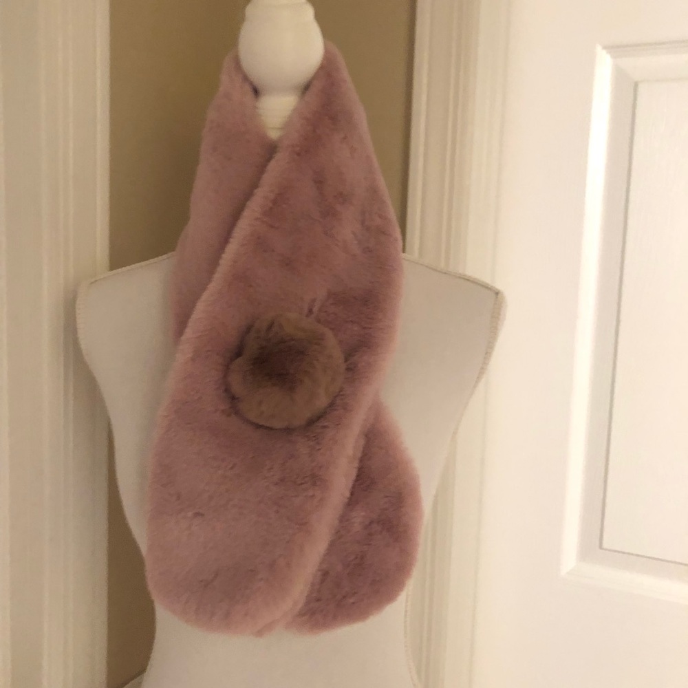 NWT Rose colored soft fuzzy and furry scarf